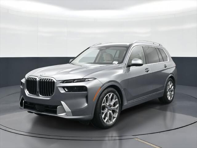 2025 BMW X7 xDrive40i — photo 1 of 13
