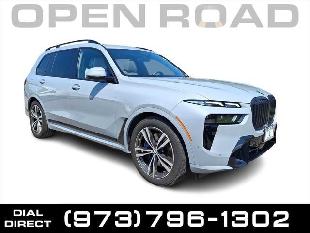 2025 BMW X7 xDrive40i — photo 1 of 13