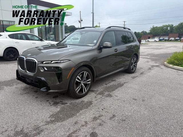 2025 BMW X7 xDrive40i — photo 1 of 13