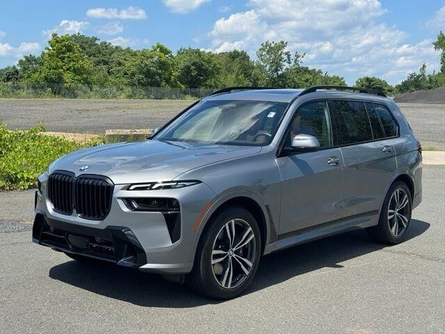 2026 BMW X7 xDrive40i — photo 1 of 26