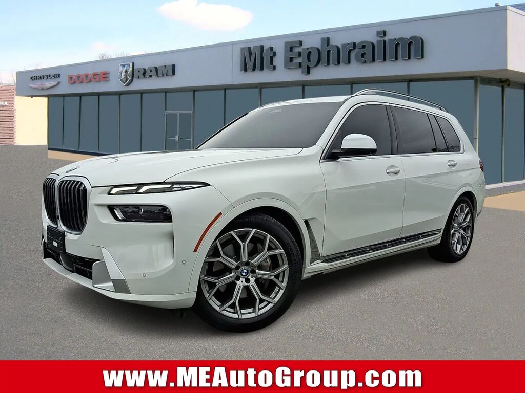 2025 BMW X7 xDrive40i — photo 1 of 13
