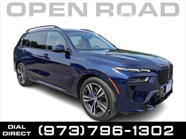2025 BMW X7 xDrive40i — photo 1 of 13