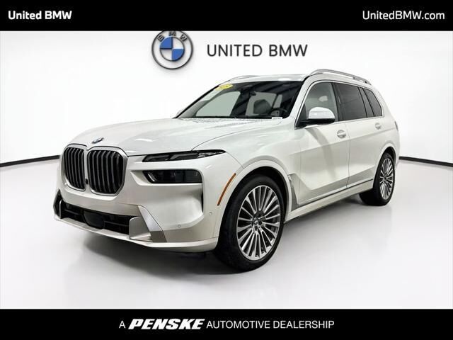 2025 BMW X7 xDrive40i — photo 1 of 13