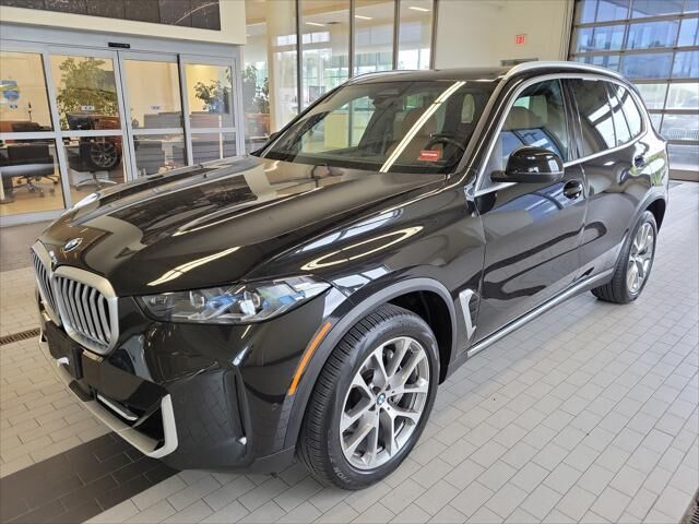 2025 BMW X5 xDrive40i — photo 1 of 13