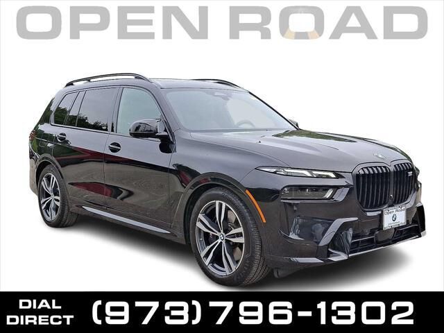 2025 BMW X7 M60i