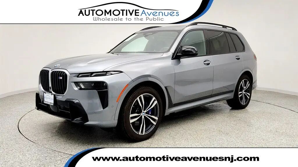 2025 BMW X7 M60i — photo 1 of 26