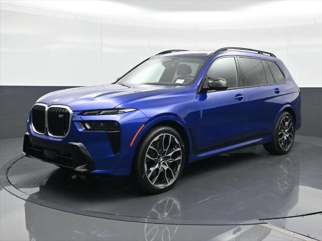 2025 BMW X7 M60i