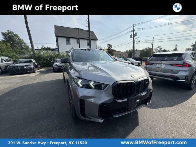 2026 BMW X5 M60i — photo 1 of 8