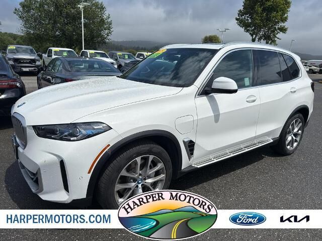 2025 BMW X5 xDrive50e — photo 1 of 13