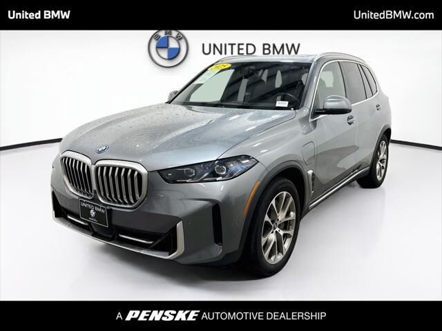 2025 BMW X5 xDrive50e — photo 1 of 13