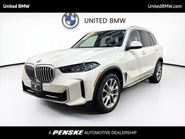 2025 BMW X5 xDrive50e — photo 1 of 13