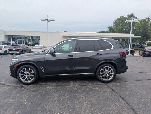 2021 BMW X5 xDrive40i — photo 1 of 13