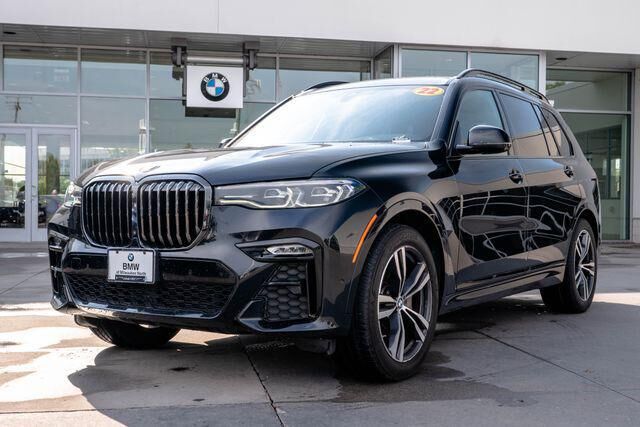 2022 BMW X7 xDrive40i — photo 1 of 13