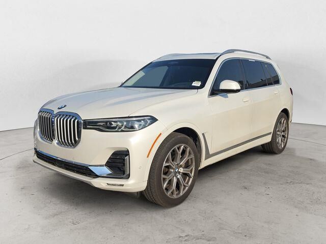 2022 BMW X7 xDrive40i — photo 1 of 3
