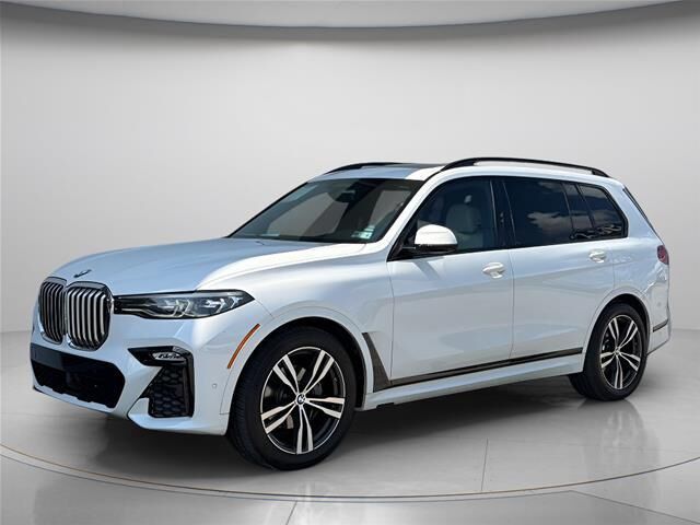 2021 BMW X7 xDrive40i — photo 1 of 26