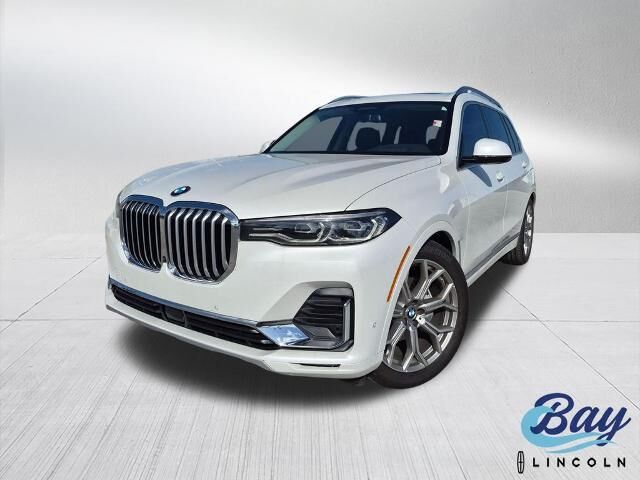 2022 BMW X7 xDrive40i — photo 1 of 13
