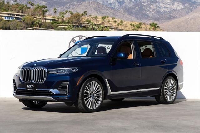 2022 BMW X7 xDrive40i — photo 1 of 13