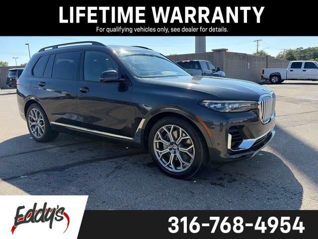 2022 BMW X7 xDrive40i — photo 1 of 13
