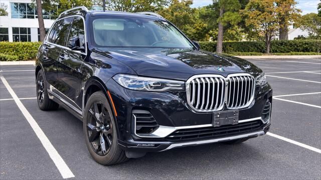 2020 BMW X7 xDrive40i — photo 1 of 12