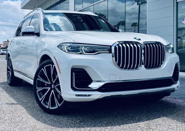2022 BMW X7 xDrive40i — photo 1 of 13