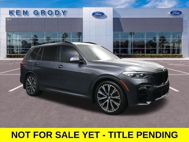 2020 BMW X7 M50i — photo 1 of 13