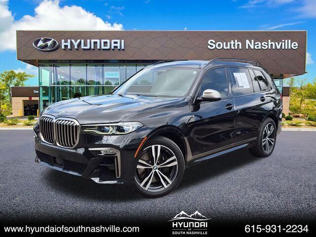 2021 BMW X7 M50i — photo 1 of 13