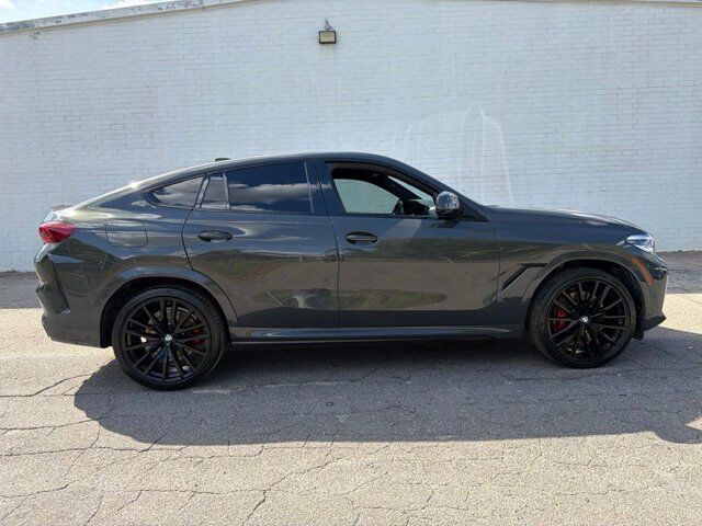 2021 BMW X6 M50i
