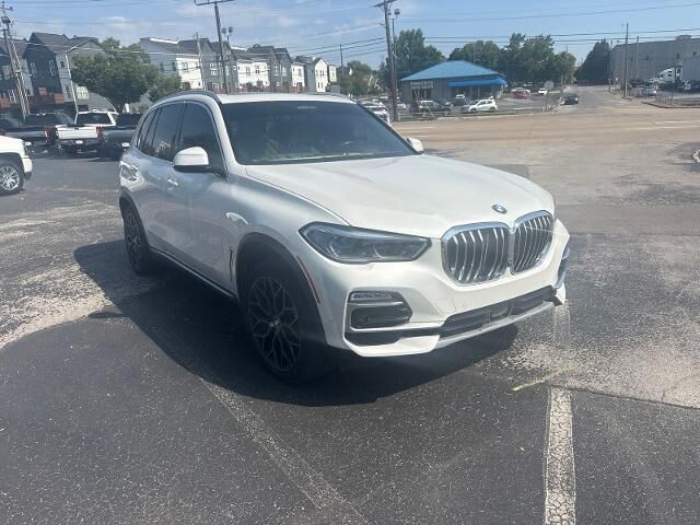2019 BMW X5 xDrive50i — photo 1 of 11