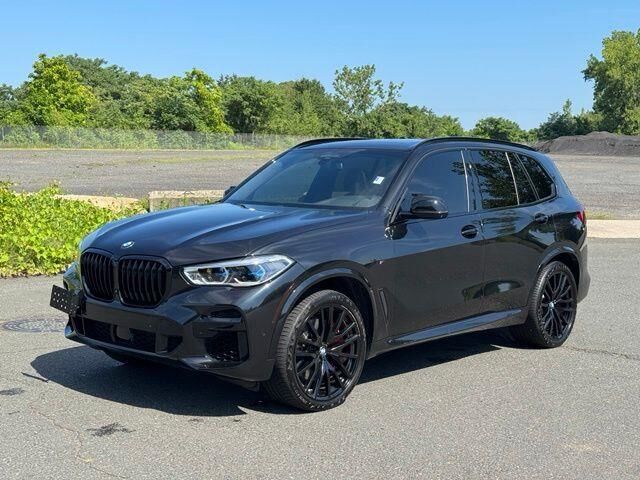 2022 BMW X5 M50i — photo 1 of 26