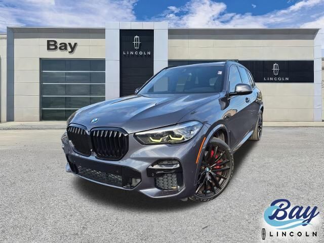 2022 BMW X5 M50i