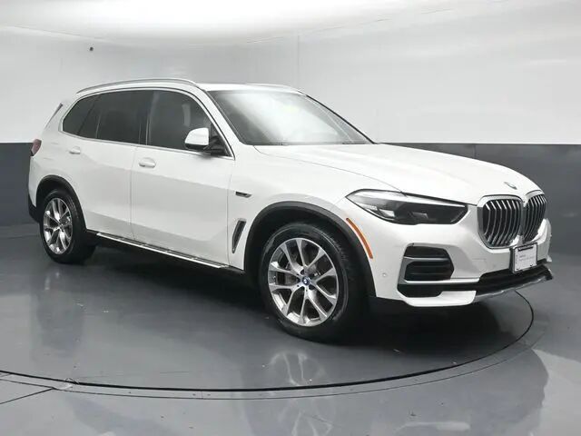 2022 BMW X5 xDrive45e — photo 1 of 13