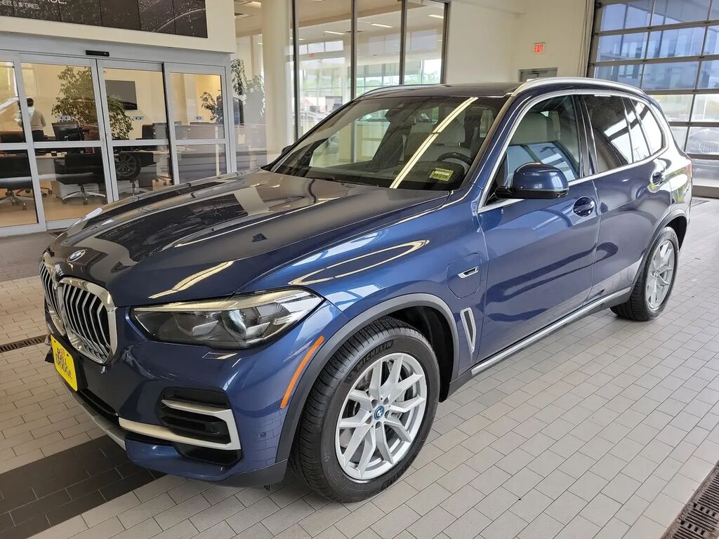 2022 BMW X5 xDrive45e — photo 1 of 13