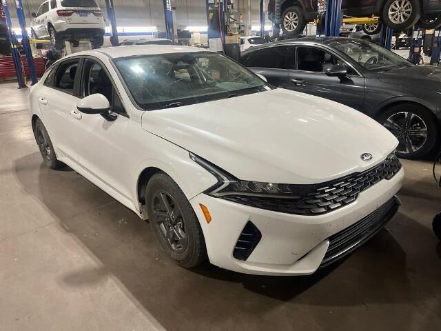 2021 Kia K5 LXS — photo 1 of 4
