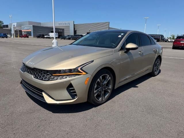 2022 Kia K5 EX