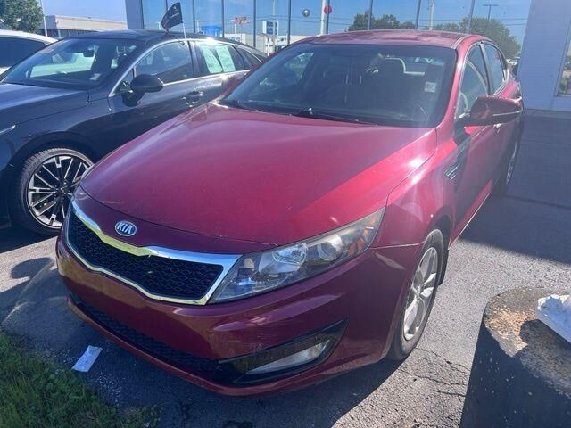 2013 Kia Optima LX — photo 1 of 12
