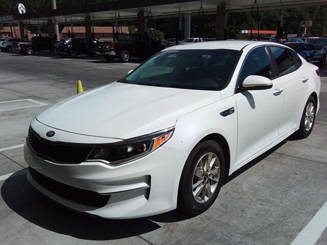 2018 Kia Optima LX — photo 1 of 13