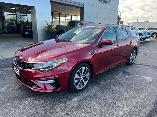 2019 Kia Optima S — photo 1 of 26
