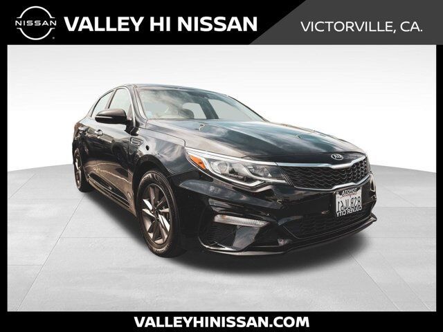 2020 Kia Optima LX — photo 1 of 2