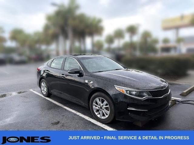 2017 Kia Optima LX