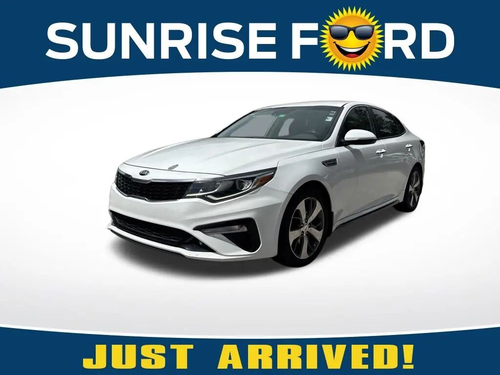 2019 Kia Optima S — photo 1 of 13