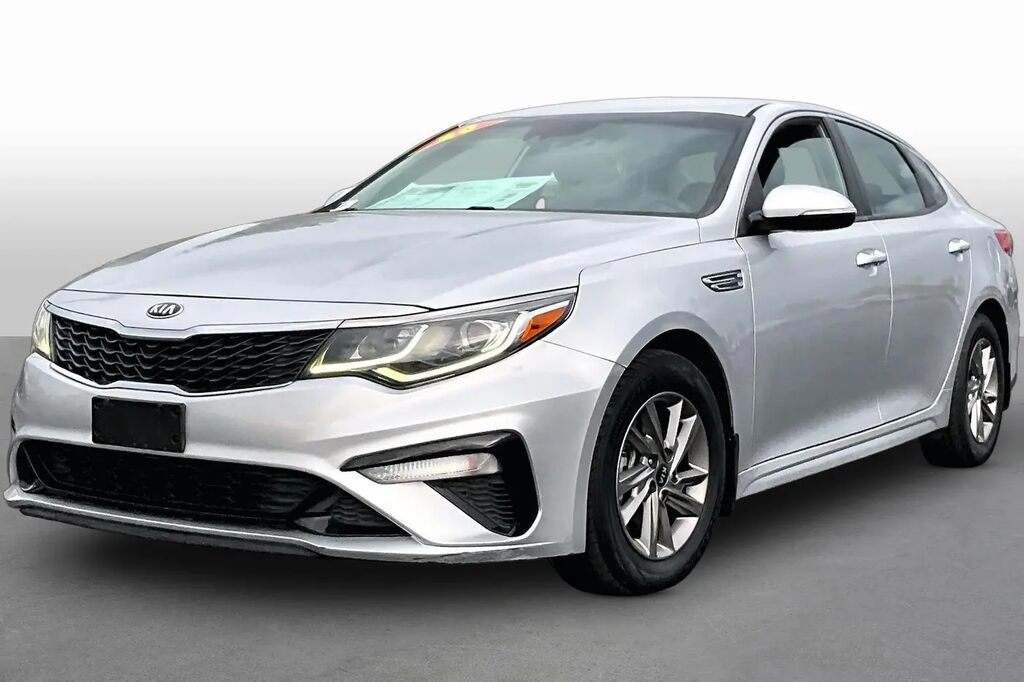 2020 Kia Optima LX — photo 1 of 1