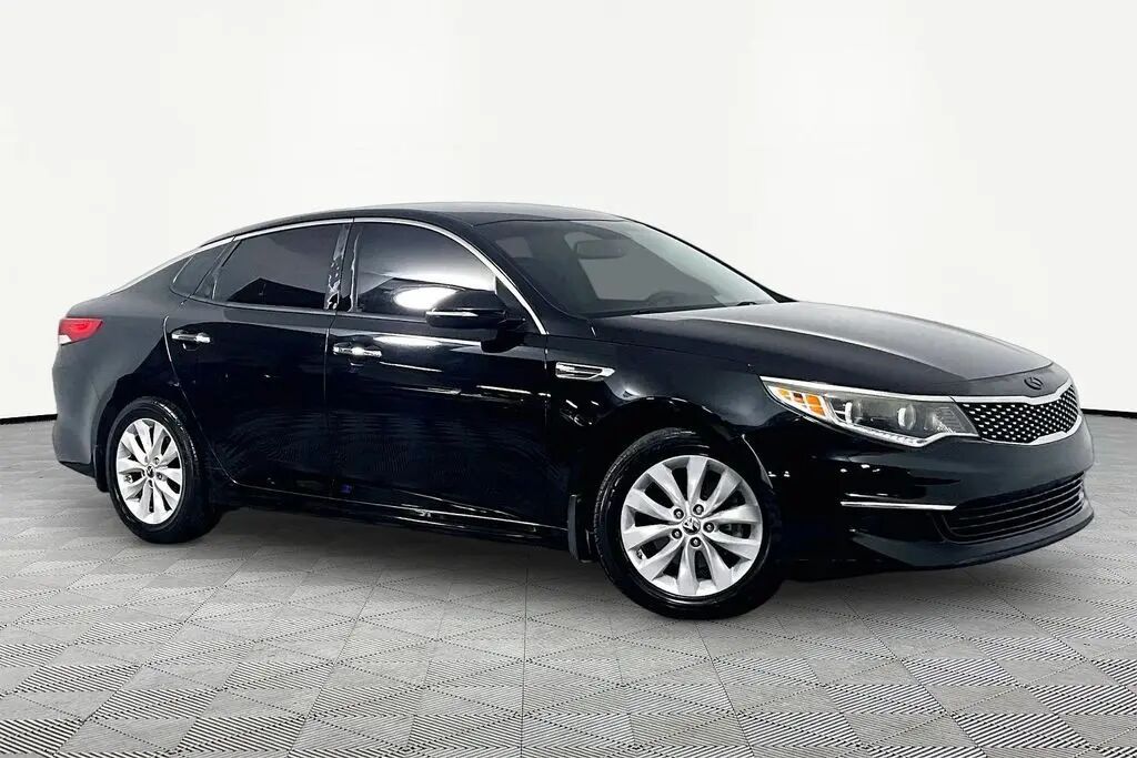 2016 Kia Optima EX — photo 1 of 13