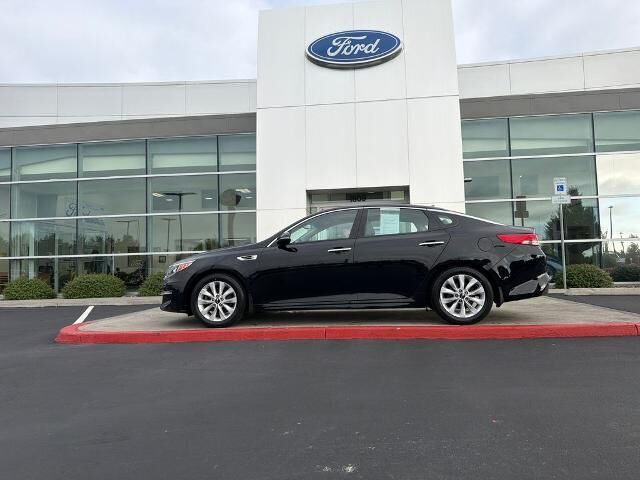 2018 Kia Optima EX — photo 1 of 13
