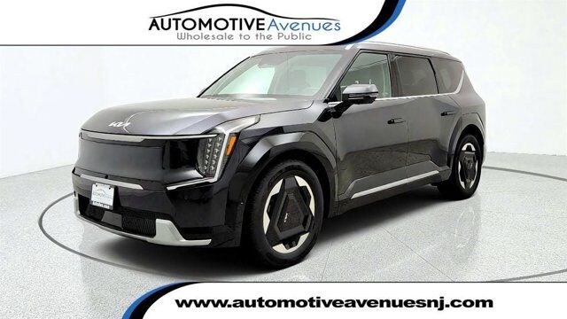 2026 Kia EV9 Land — photo 1 of 13