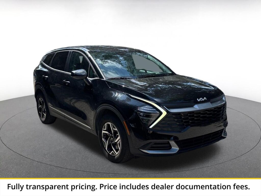 2025 Kia Sportage LX — photo 1 of 13