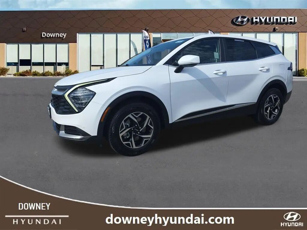 2025 Kia Sportage LX — photo 1 of 13