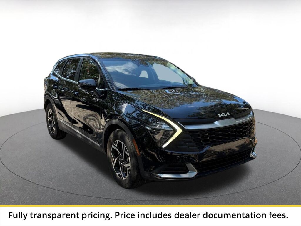 2025 Kia Sportage LX — photo 1 of 13