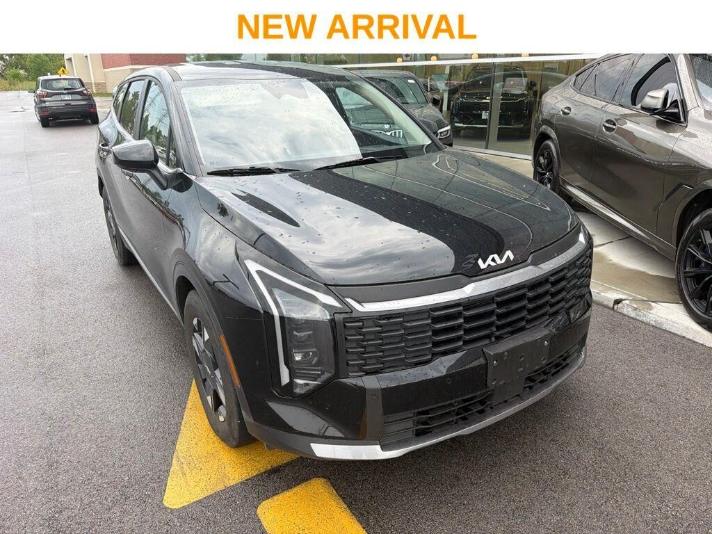 2026 Kia Sportage LX — photo 1 of 16