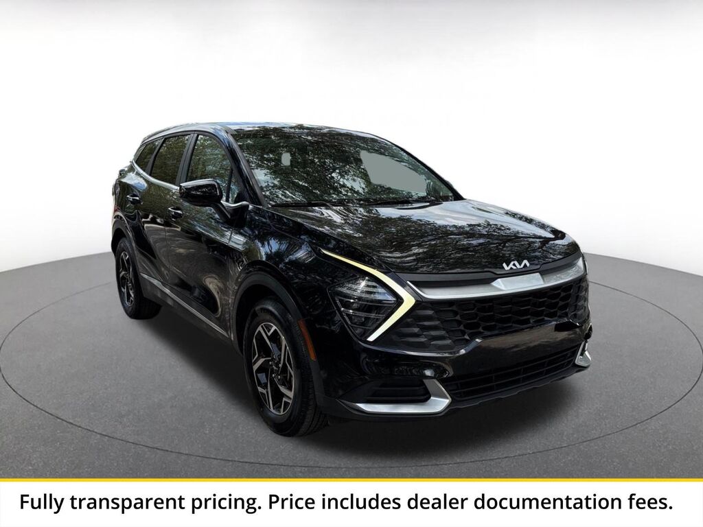 2025 Kia Sportage LX — photo 1 of 13