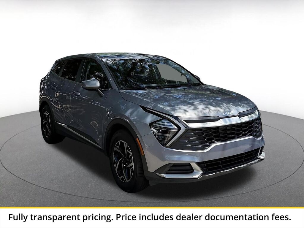 2025 Kia Sportage LX — photo 1 of 13